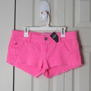 Hollister Low-Rise Jean Shortie Neon Pink